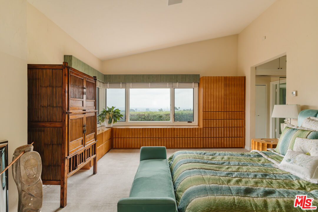 2208 Westridge Road Los Angeles, CA 90049 - Photo 31 of 42