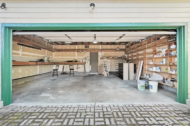 a view of a storage & utility room