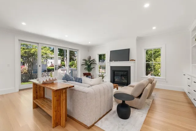 $3,275,000 | 233 Warren Street, Needham, MA 02492