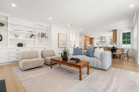 $3,275,000 | 233 Warren Street, Needham, MA 02492