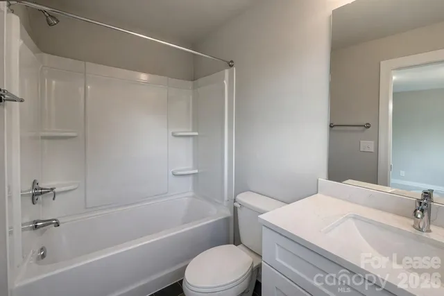 $2,400 | 3928 Winterfield Place, Charlotte, NC 28205