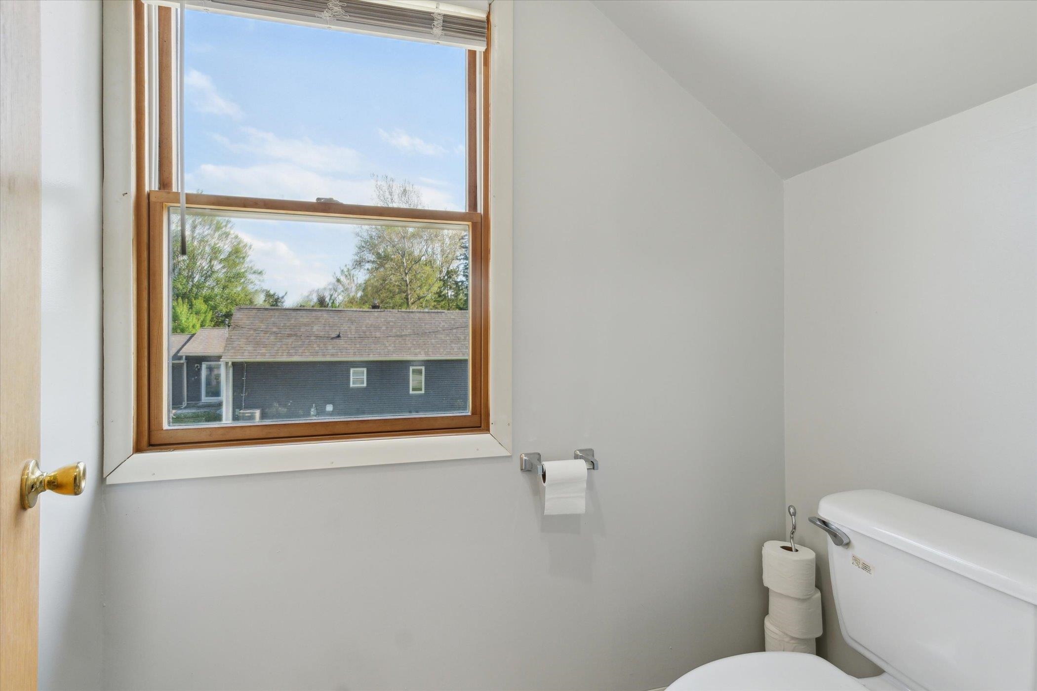 1497 Parke Street Rochester, MI 48307 - Photo 25 of 33 50175169-e65ac43a-0913-47da-ad89-c387fa41ce81.JPG