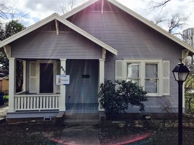 $2,350 | 907 Taylor Street, Austin, TX 78702