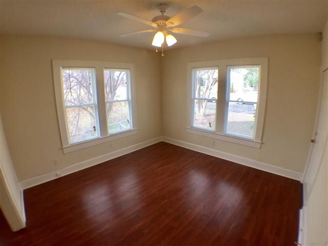 907 Taylor Street Austin, TX 78702 - Photo 2 of 4