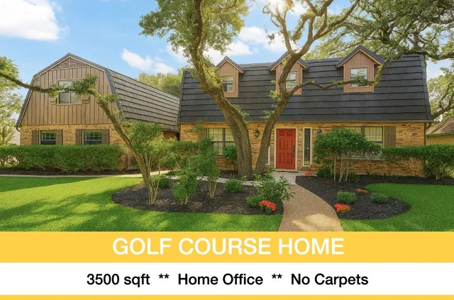 a view of a back yard