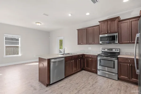 $2,600 | 8645 Bucklebury Drive, Pensacola, FL 32507