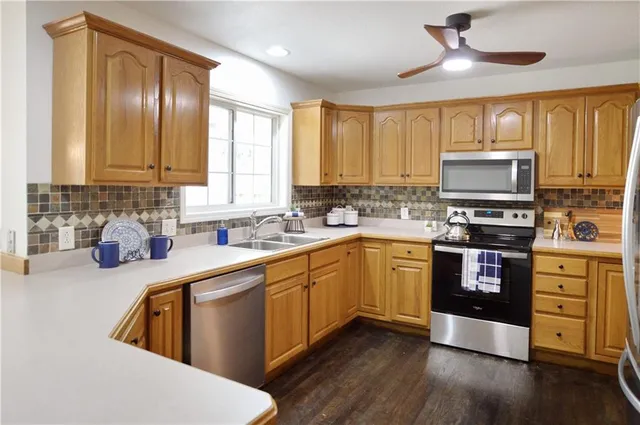 $385,000 | 11 Chadwick Lane, Country Club, MO 64506