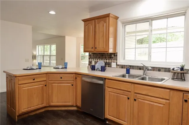 $385,000 | 11 Chadwick Lane, Country Club, MO 64506