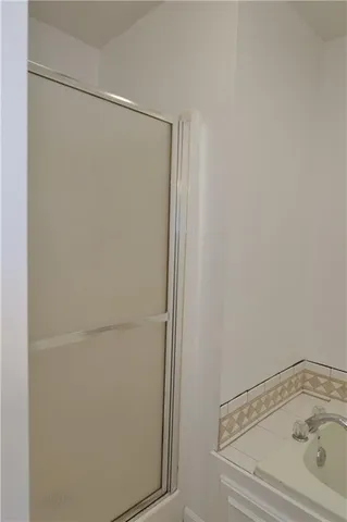 $385,000 | 11 Chadwick Lane, Country Club, MO 64506