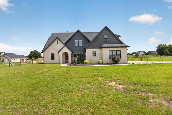 $569,000 | 4640 County Road 1040, Celeste, TX 75423
