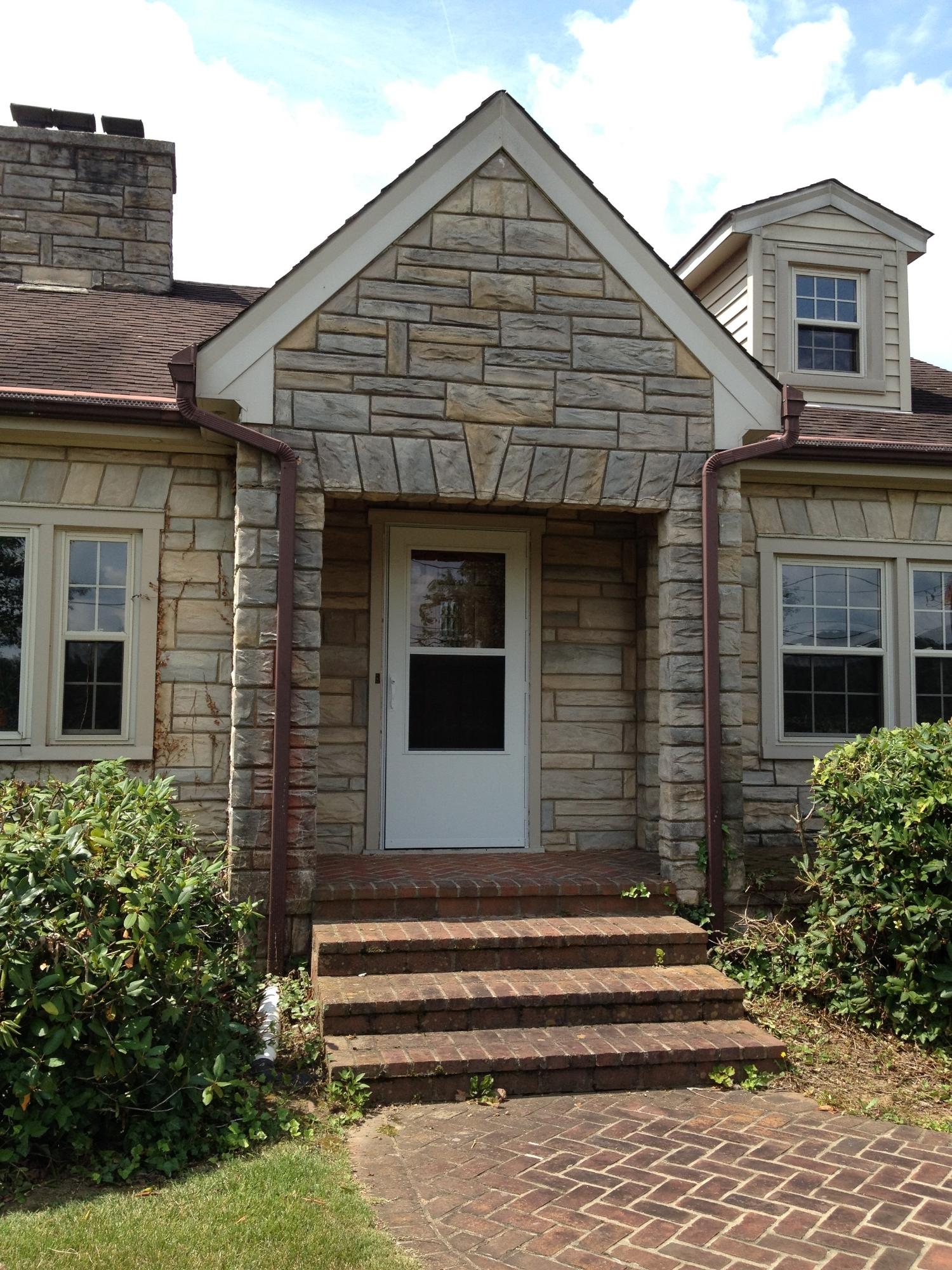 7940 Alpine Road Roanoke, VA 24019 - Photo 5 of 8 Front Door w Steps and Brick Walkway