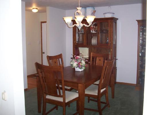 107 Rochelle Lane Monaca, PA 15061 - Photo 4 of 7 Dining Room.