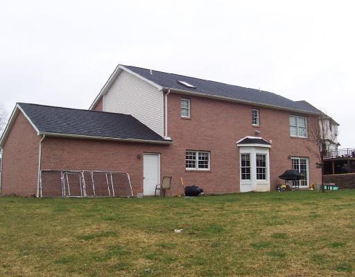 107 Rochelle Lane Monaca, PA 15061 - Photo 7 of 7 Exterior Back.