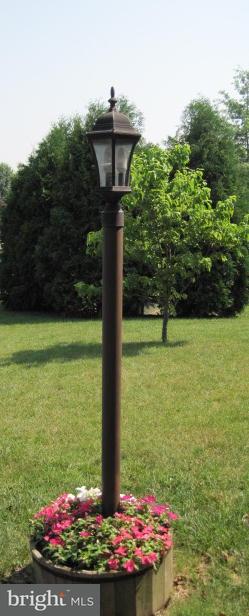 23 Pin Oak Street Palmyra, PA 17078 - Photo 3 of 19