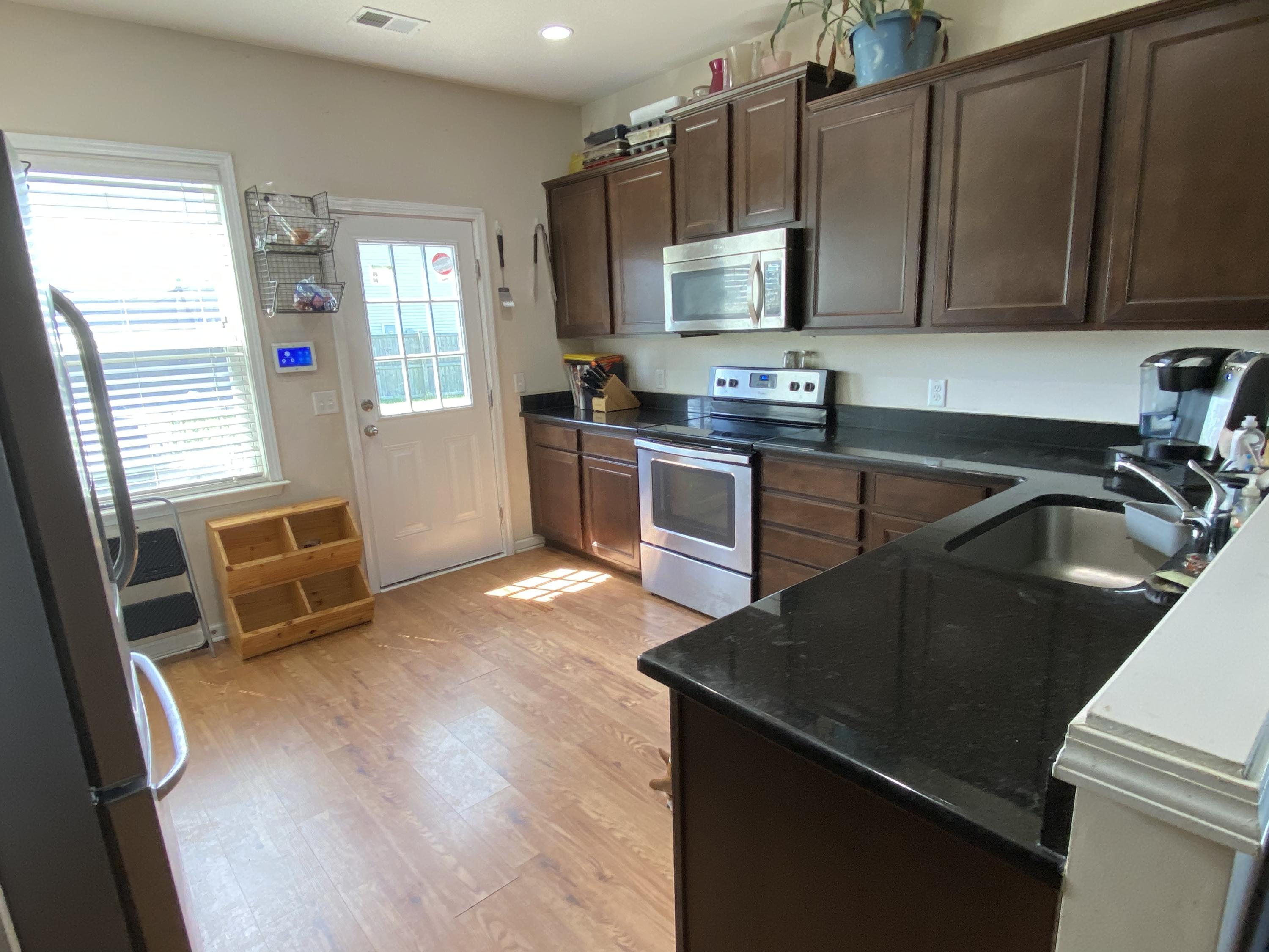 409 Ridgedale Road Summerville, SC 29486 - Photo 6 of 12 E2E23CF7-5BF8-4408-A836-5FBF8188806B