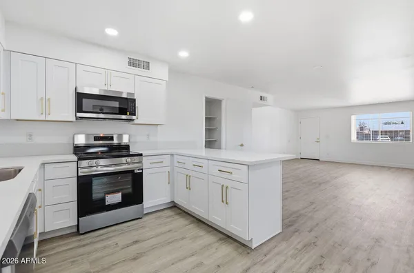 $382,000 | 2314 North 71st Drive, Phoenix, AZ 85035