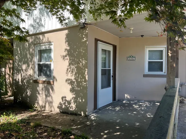 $115,000 | 616 North Oakland Avenue, Carbondale, IL 62901