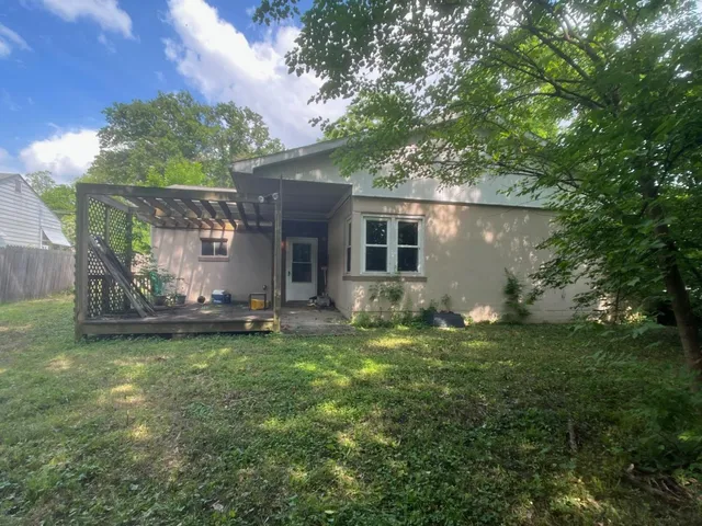 $115,000 | 616 North Oakland Avenue, Carbondale, IL 62901