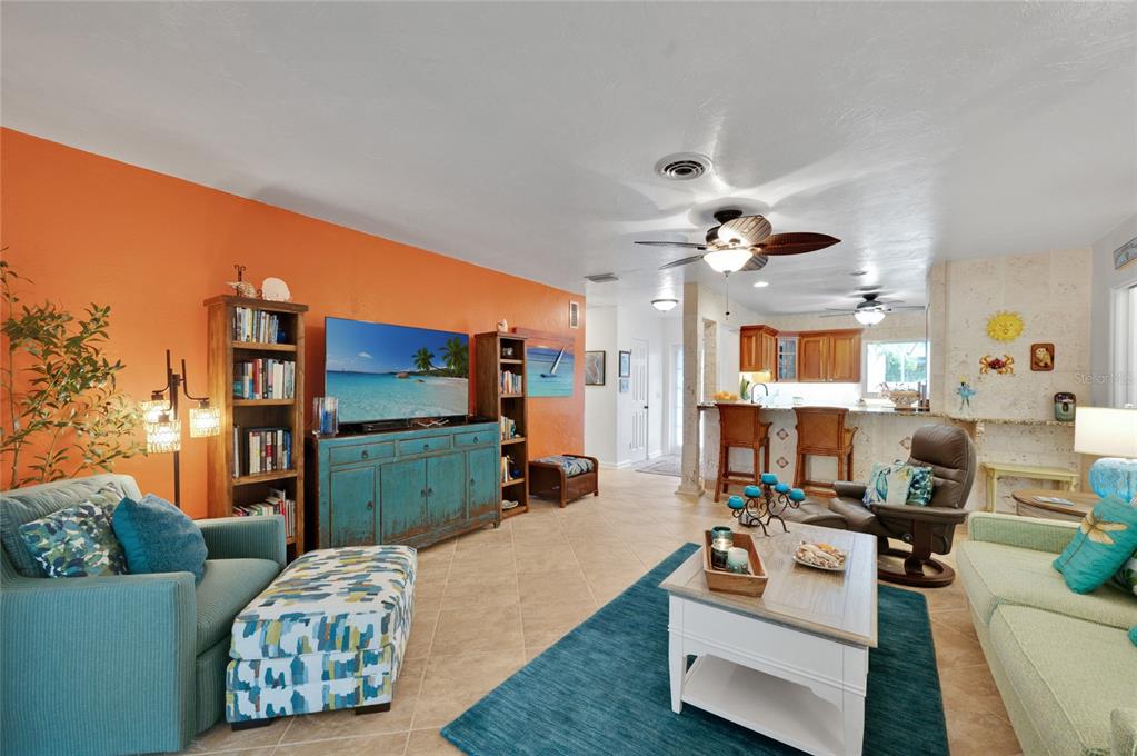 504 58th Street Holmes Beach, FL 34217 - Photo 12 of 42