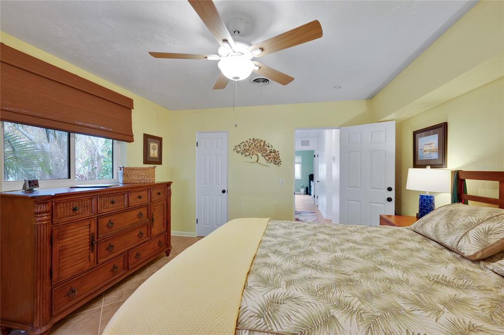 504 58th Street Holmes Beach, FL 34217 - Photo 25 of 42