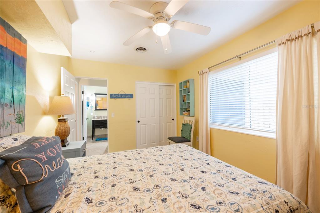 504 58th Street Holmes Beach, FL 34217 - Photo 33 of 42