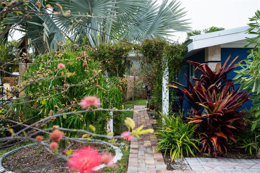 504 58th Street Holmes Beach, FL 34217 - Photo 41 of 42