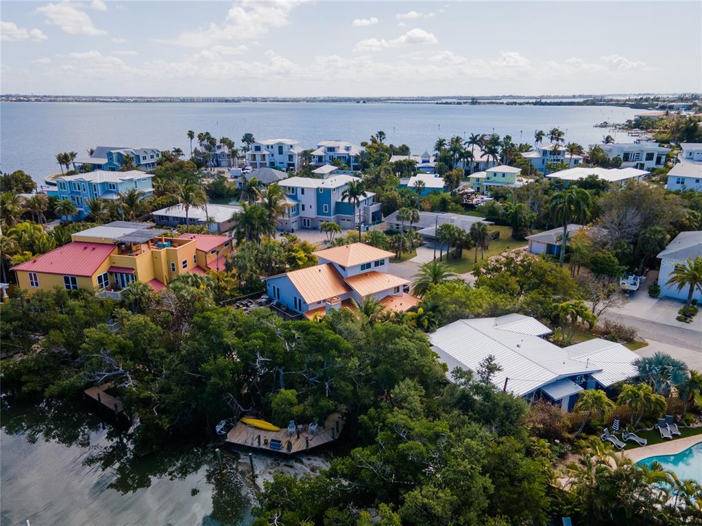 504 58th Street Holmes Beach, FL 34217 - Photo 5 of 42