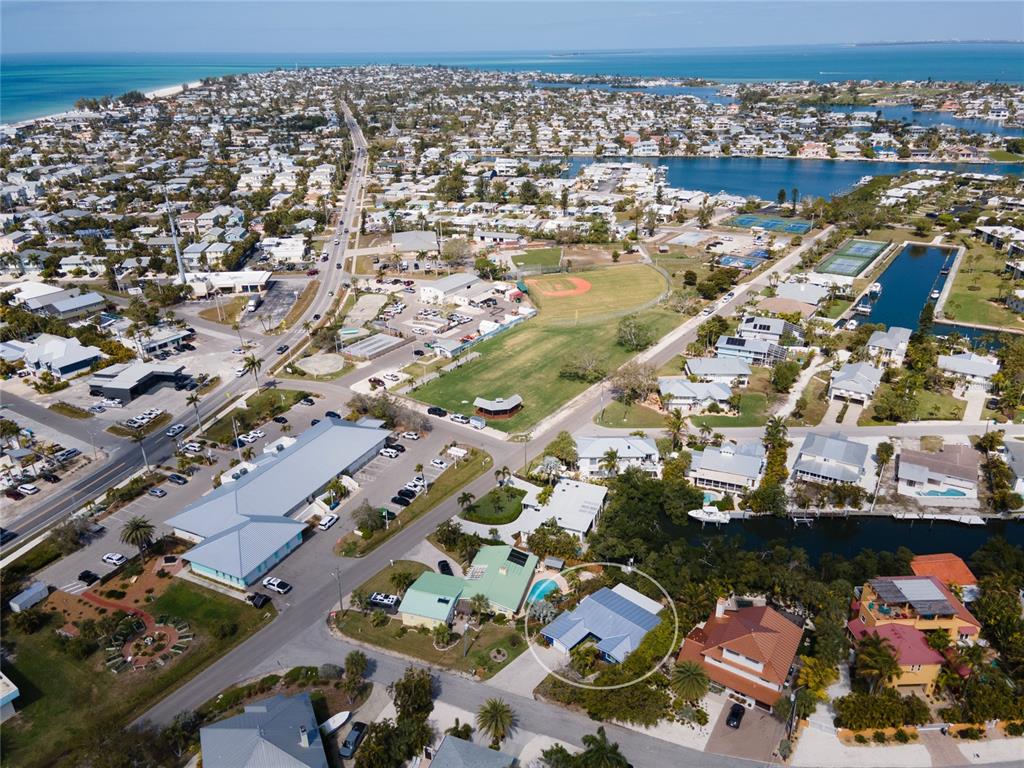 504 58th Street Holmes Beach, FL 34217 - Photo 8 of 42