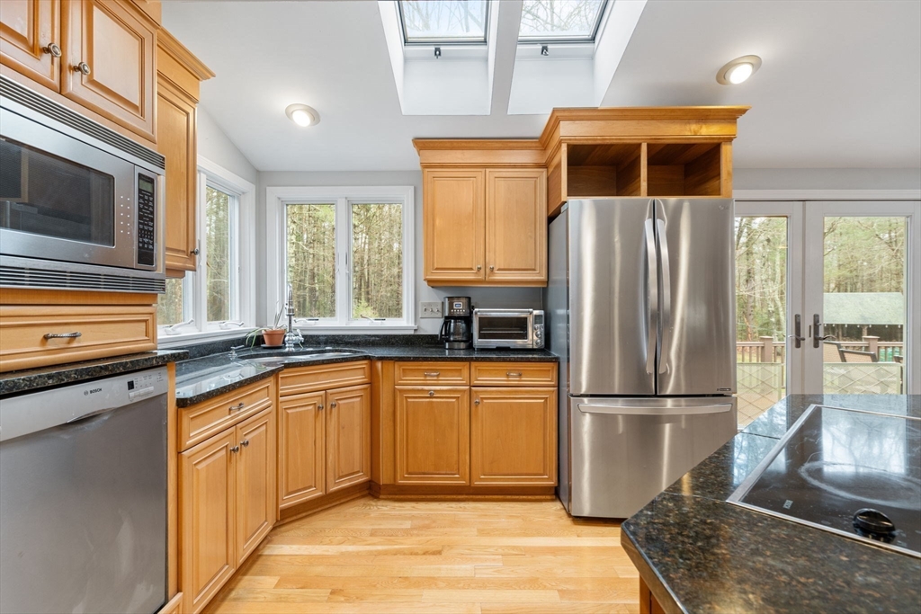 16 Lantern Lane Norwell, MA 02061 - Photo 12 of 40
