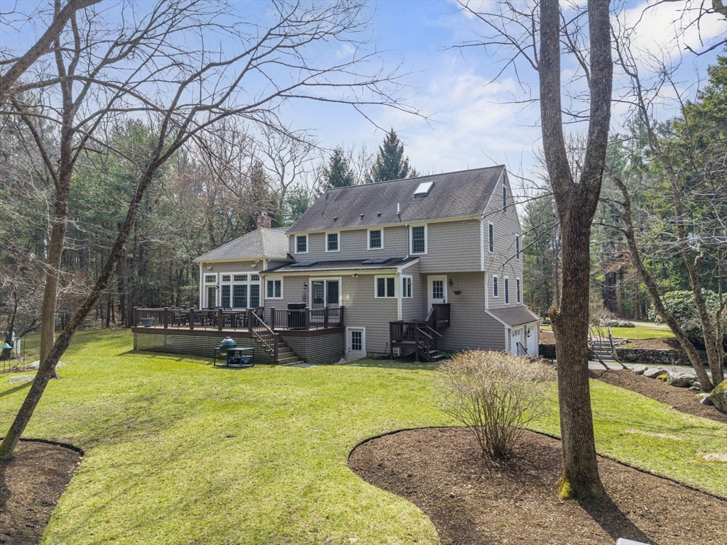 16 Lantern Lane Norwell, MA 02061 - Photo 3 of 40