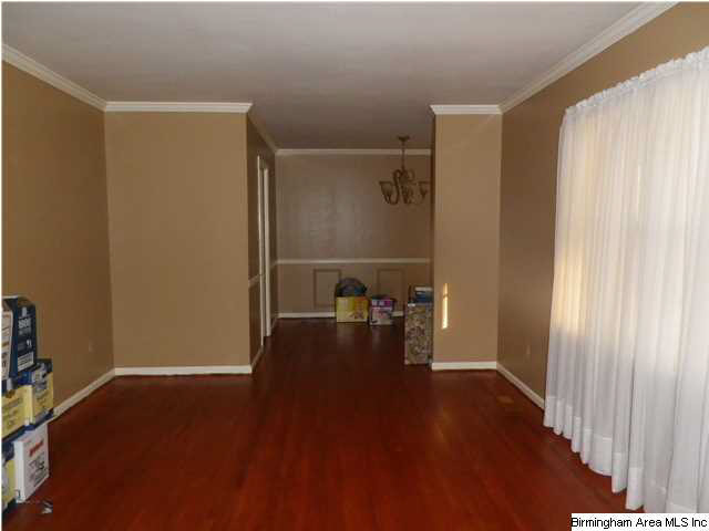 720 Vaughn Circle Birmingham, AL 35235 - Photo 4 of 8