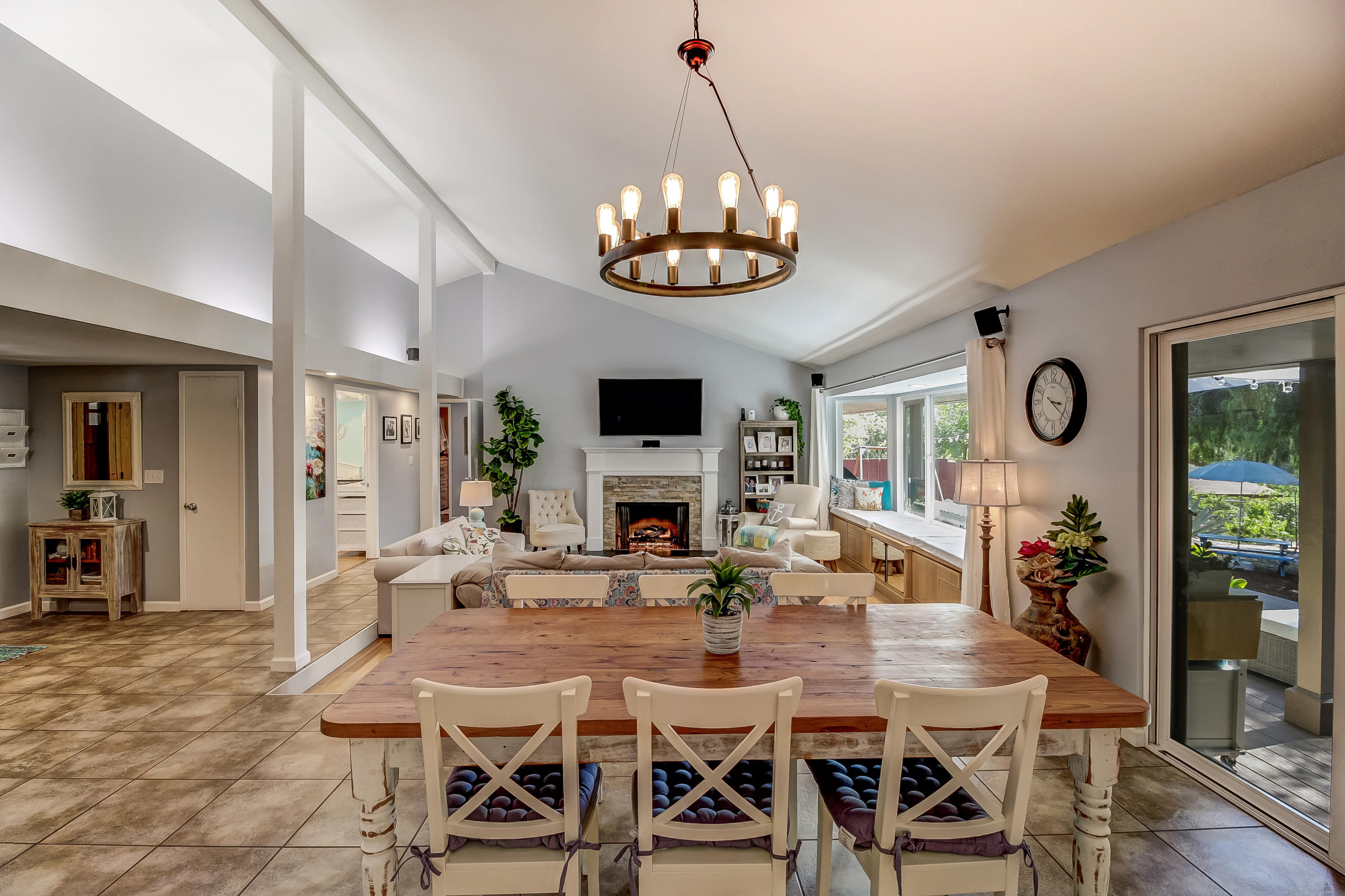 2825 Foothill Road Santa Barbara, CA 93105 - Photo 7 of 26 020