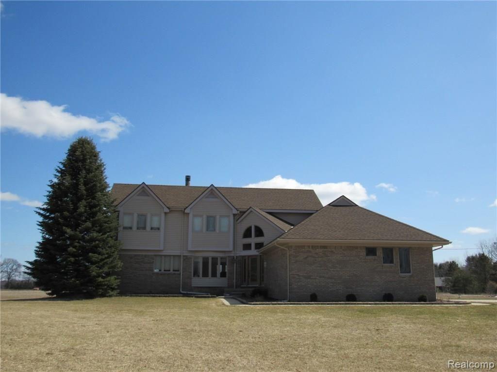 1740 Rowe Road Milford, MI 48380 - Photo 2 of 37 IMG_1870.JPG
