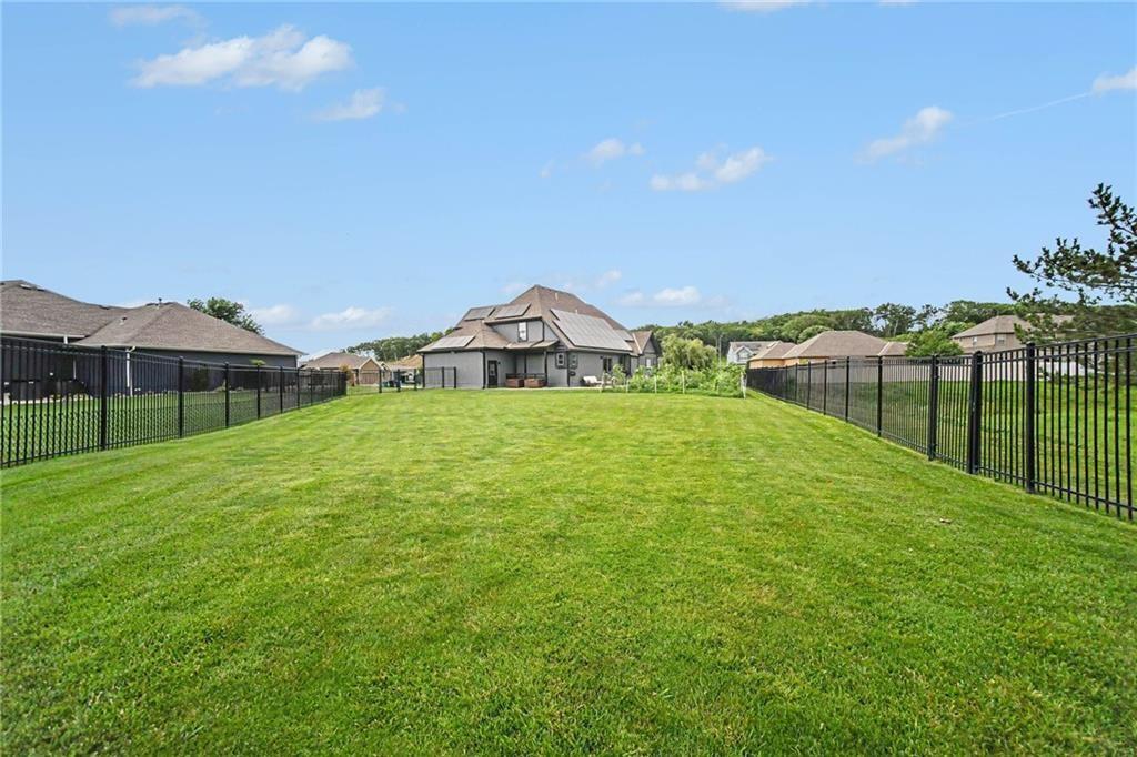 3221 South Mize Ridge Court Independence, MO 64057 - Photo 4 of 34
