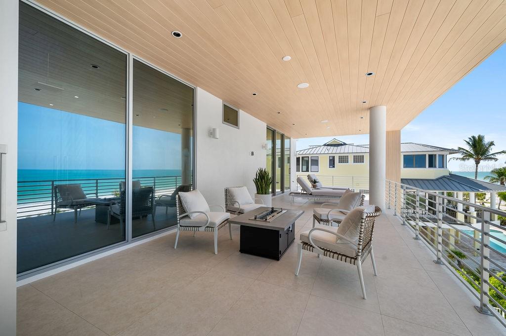 6489 Gulfside Road Longboat Key, FL 34228 - Photo 40 of 75
