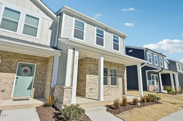 $302,000 | 726 Chandler Stone Drive, Zebulon, NC 27597