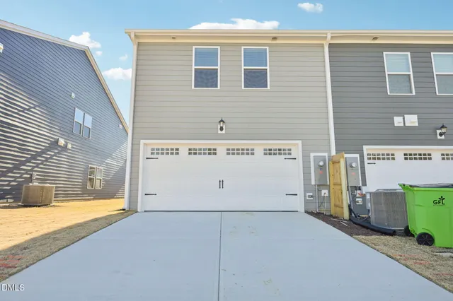 $302,000 | 726 Chandler Stone Drive, Zebulon, NC 27597