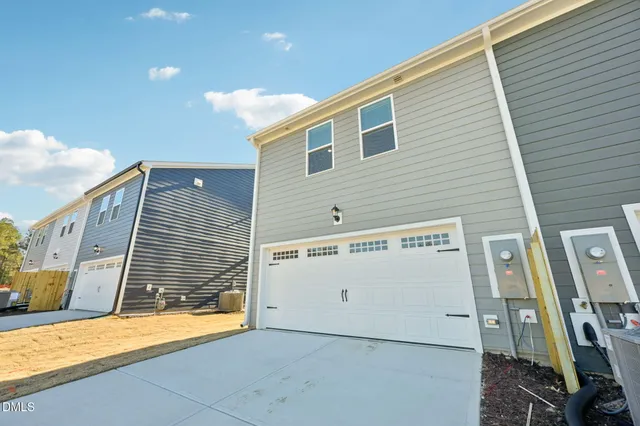 $302,000 | 726 Chandler Stone Drive, Zebulon, NC 27597