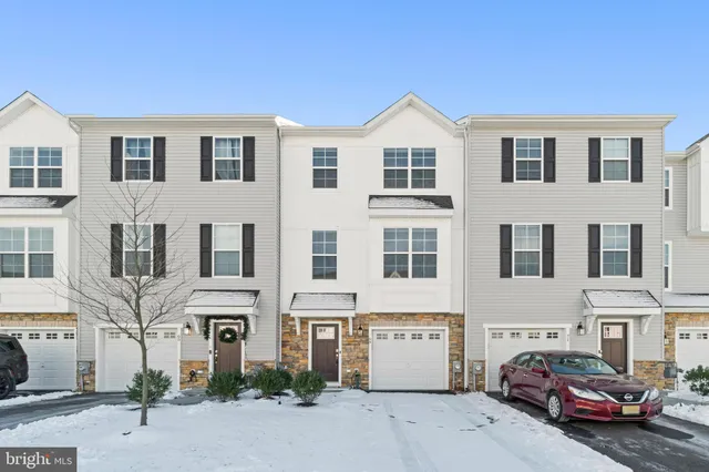 $3,200 | 69 Aviary Road, Thorofare, NJ 08086