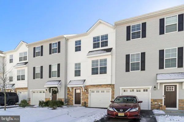 $3,250 | 69 Aviary Road, Thorofare, NJ 08086