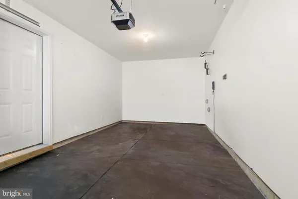 $3,250 | 69 Aviary Road, Thorofare, NJ 08086