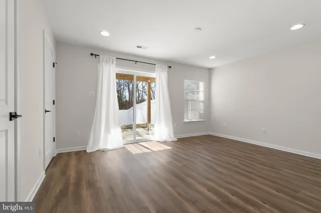 $3,200 | 69 Aviary Road, Thorofare, NJ 08086