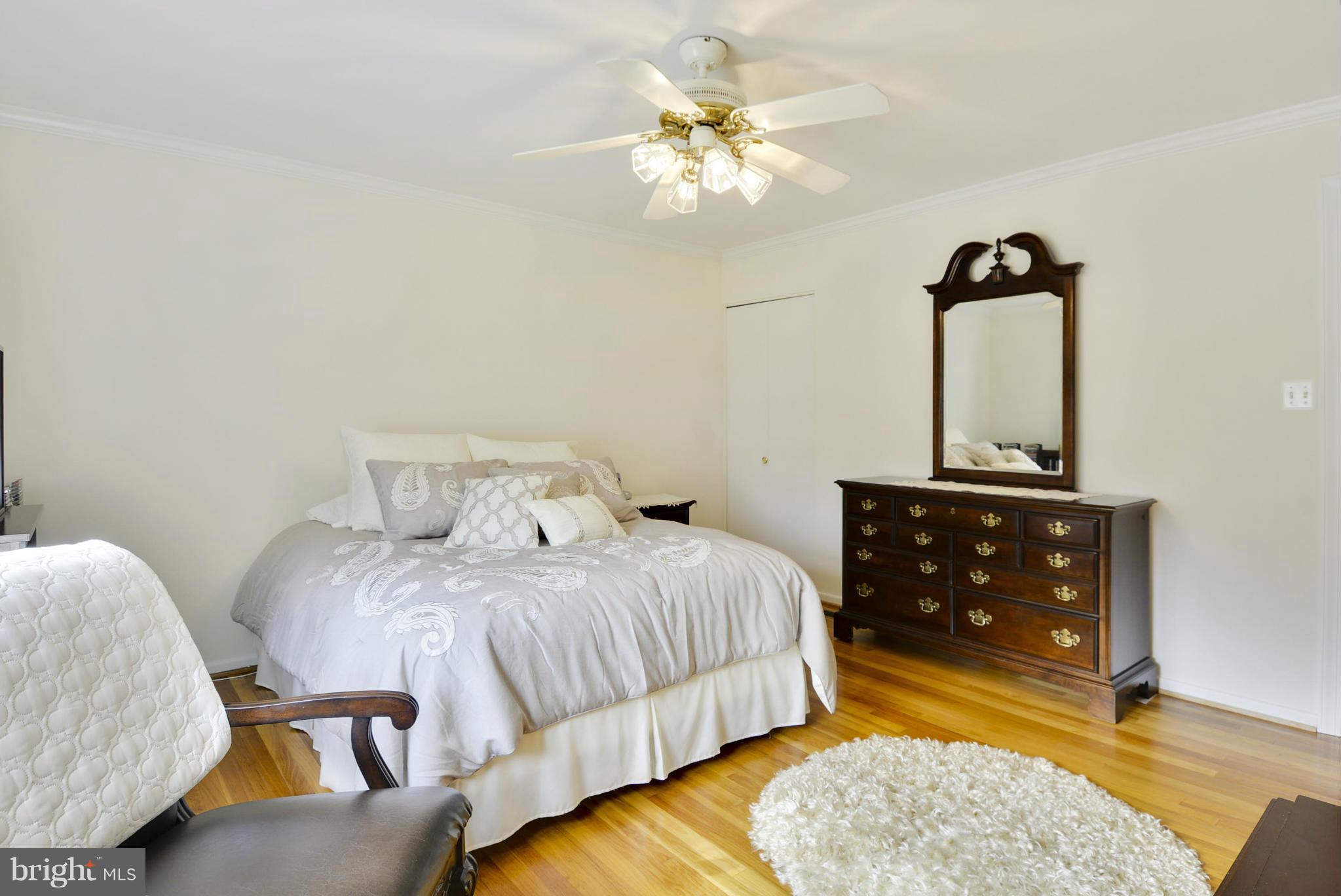 6432 Rives Court Springfield, VA 22150 - Photo 17 of 27 2nd Master Bedroom with 3 closests