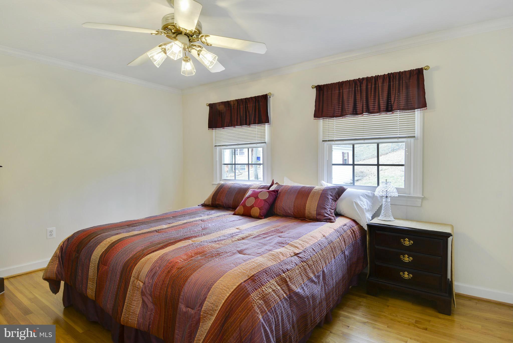 6432 Rives Court Springfield, VA 22150 - Photo 20 of 27 Bedroom 3