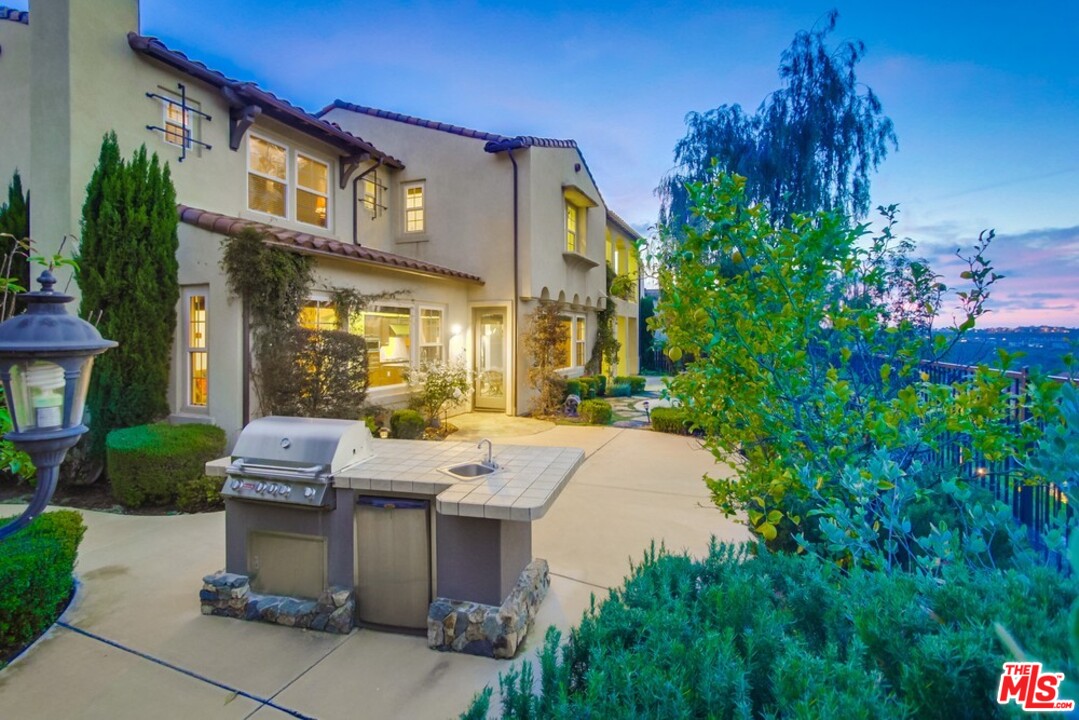 2409 Lapis Road Carlsbad, CA 92009 - Photo 3 of 25