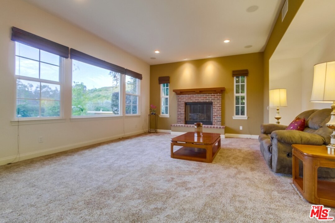 2409 Lapis Road Carlsbad, CA 92009 - Photo 4 of 25