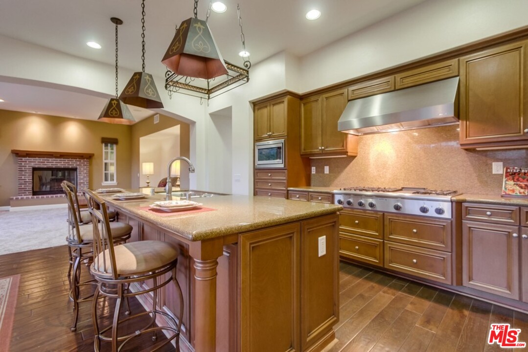 2409 Lapis Road Carlsbad, CA 92009 - Photo 6 of 25