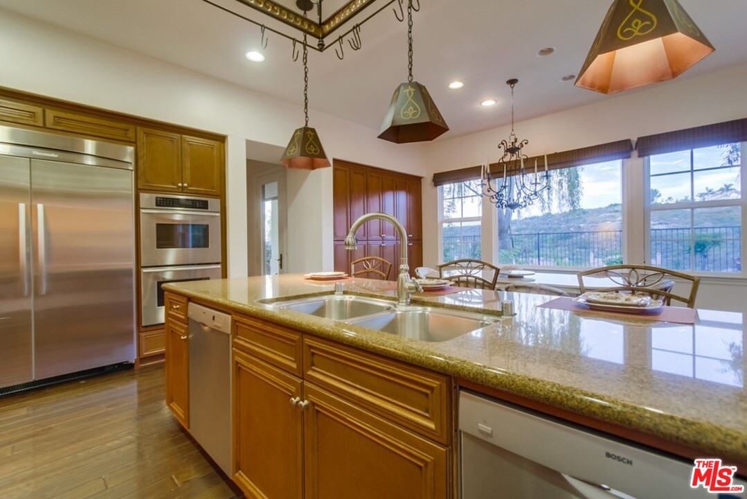 2409 Lapis Road Carlsbad, CA 92009 - Photo 8 of 25