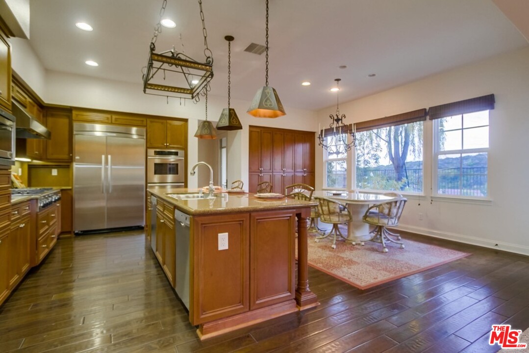2409 Lapis Road Carlsbad, CA 92009 - Photo 9 of 25