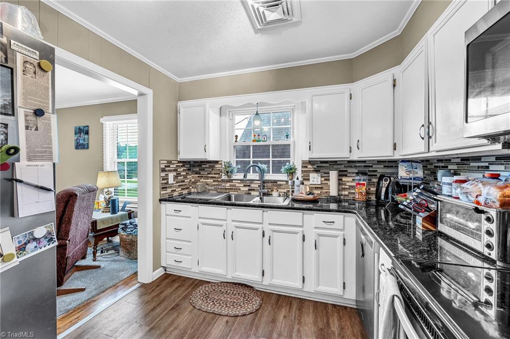 3550 Manoa Road Pfafftown, NC 27040 - Photo 14 of 34 Gallery Image 14